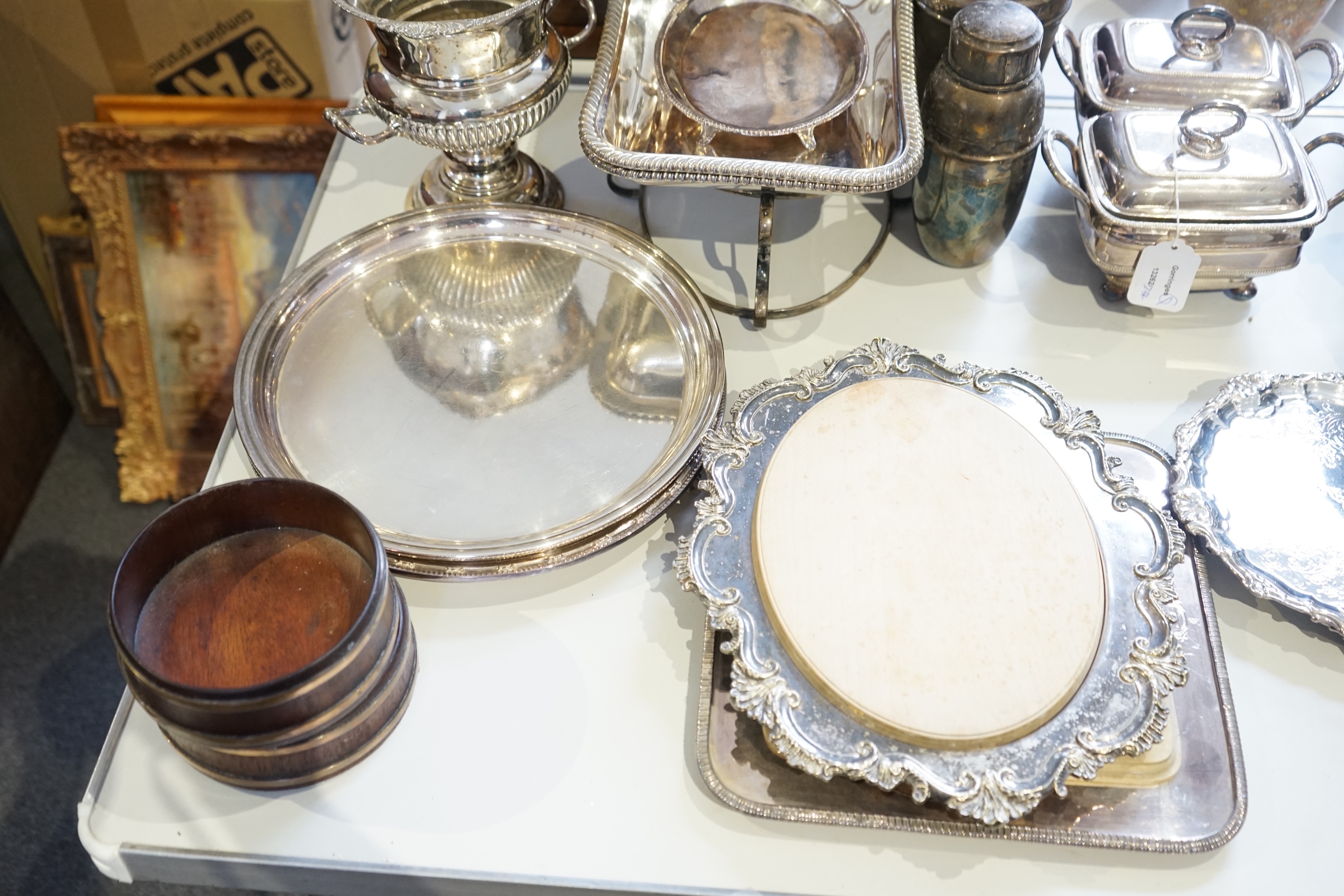 A quantity of assorted plated wares